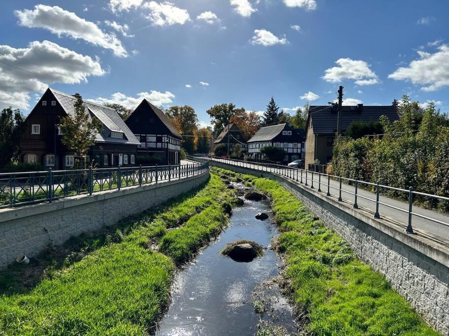 Rustikales Studio-Apartment Blockstube Im Haus Selma Großschönau Kültér fotó